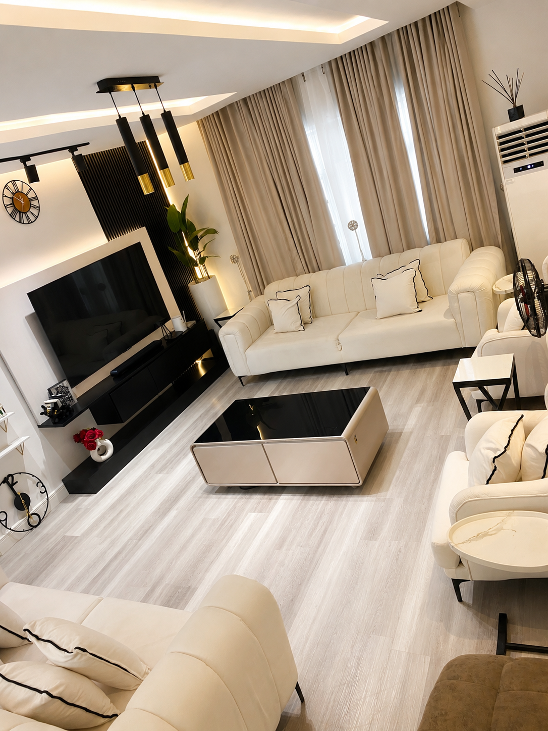 Gold 7 Residence main lounge with entertainment area